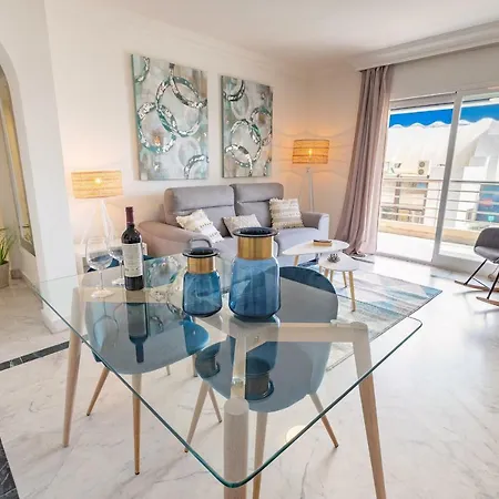 Апартаменты Vacation I Marina De Banus Retreat, Next To Marina And Shops, 24-7 Security Марбелья