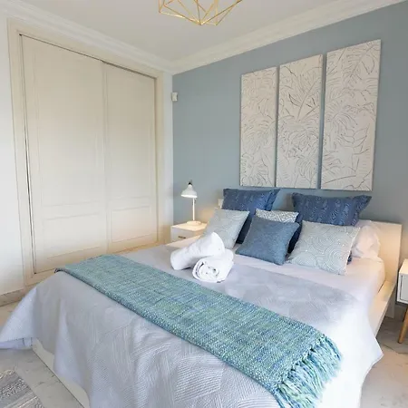Апартаменты Vacation I Marina De Banus Retreat, Next To Marina And Shops, 24-7 Security